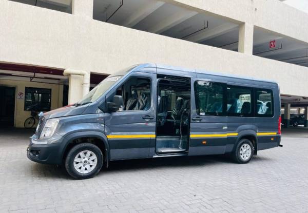 12 Seater Tempo Traveller